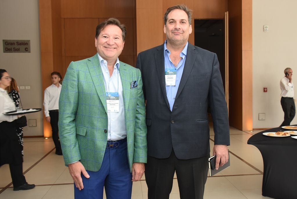 Eduardo Zbikoski, de la empresa QNuts, junto a Gustavo Rivarola, de Romano Group.
