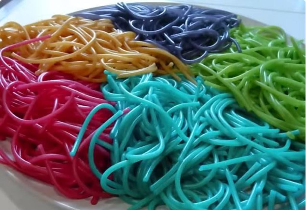 Así es el sencillo modo de hacer pastas coloridas.