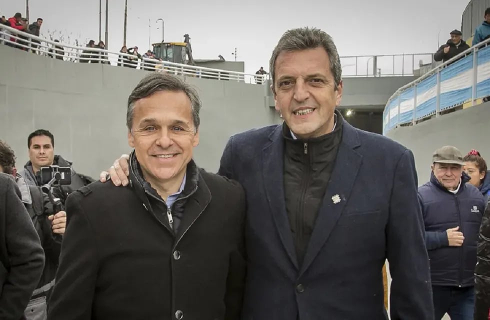 El ministro de Transporte de la Nación, Diego Giuliano, y el ministro de Economía y candidato presidencial, Sergio Massa (Foto gentileza)