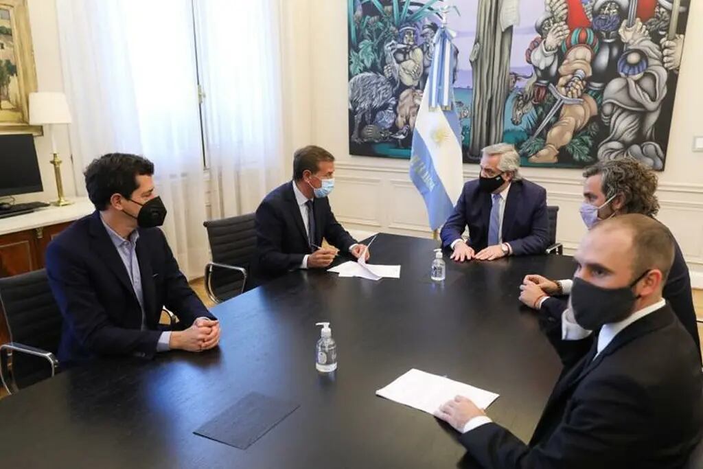 Suárez se reunió con Alberto Fernández y parte de su gabinete