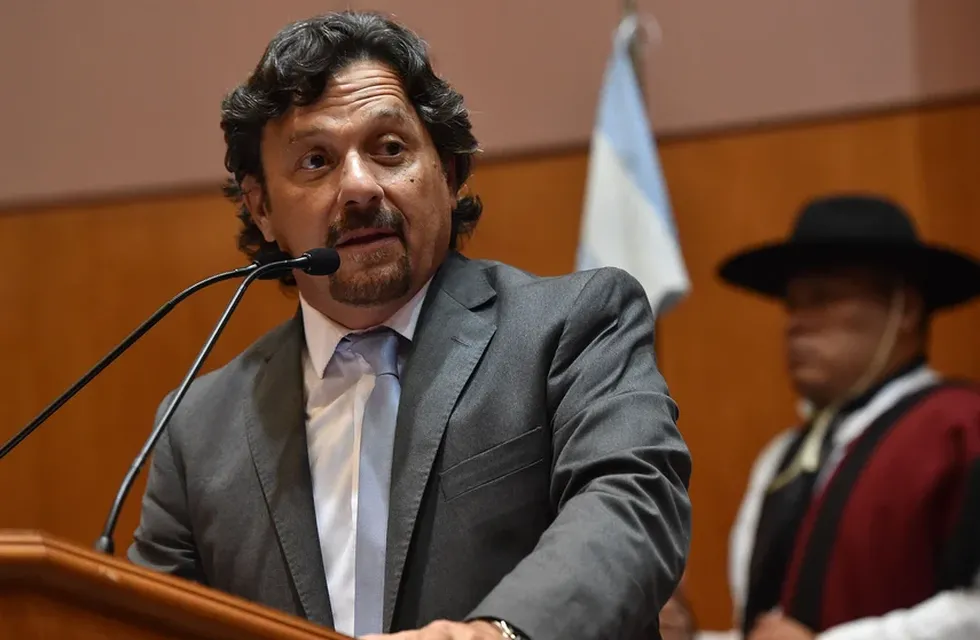 El gobernador de Salta, Gustavo Sáenz, ha anunciado su decisión y se suma al camino de Chubut