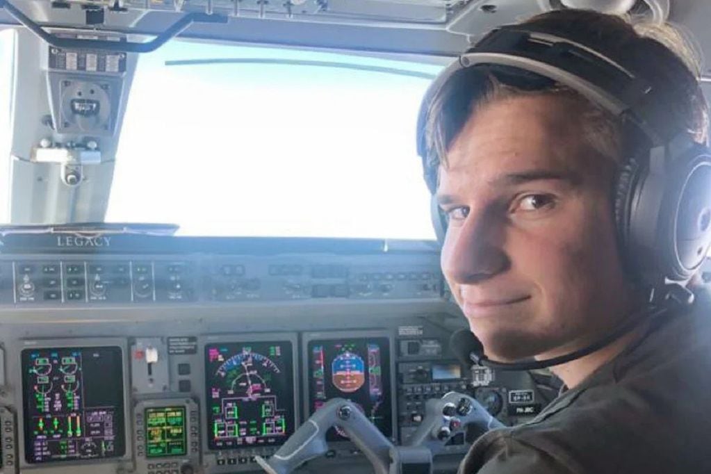 Oliver Daemen, el joven de 18 años que voló al espacio junto a Jeff Bezos, tiene licencia de piloto - 
