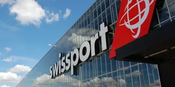 La empresa de servicios aeroportuarios Swissport ofrece empleo en Mendoza: cuáles son los requisitos