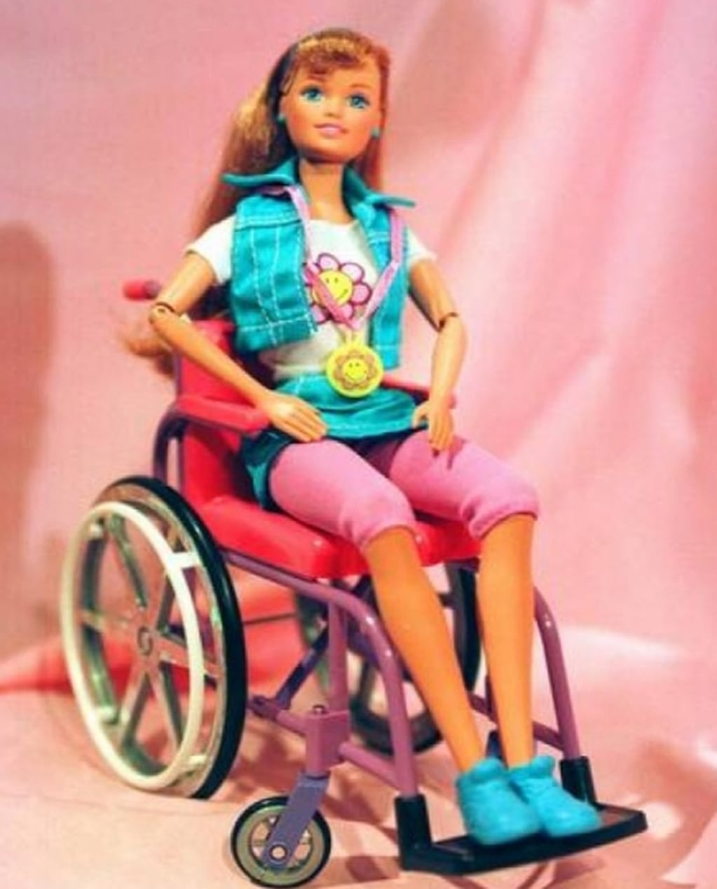 En mayo de 1997, Mattel presentó en silla de ruedas a Barbie. Sin embargo esta creación fue criticada porque la silla de ruedas no entraba por la puerta de la casa de Barbie.