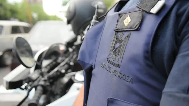 CHALECOS ANTIBALAS POLICIA DE MENDOZA



