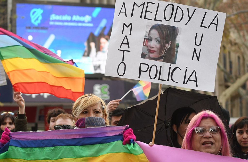 Pedido por Melody durante una Marcha del Orgullo LGBTIQ+. Foto: Marcelo Rolland / Los Andes