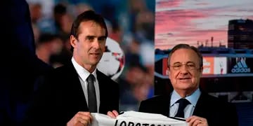 El entrenador, que tras el anuncio del Merengue fue destituido de la selección española, posó junto a Florentino Pérez. 