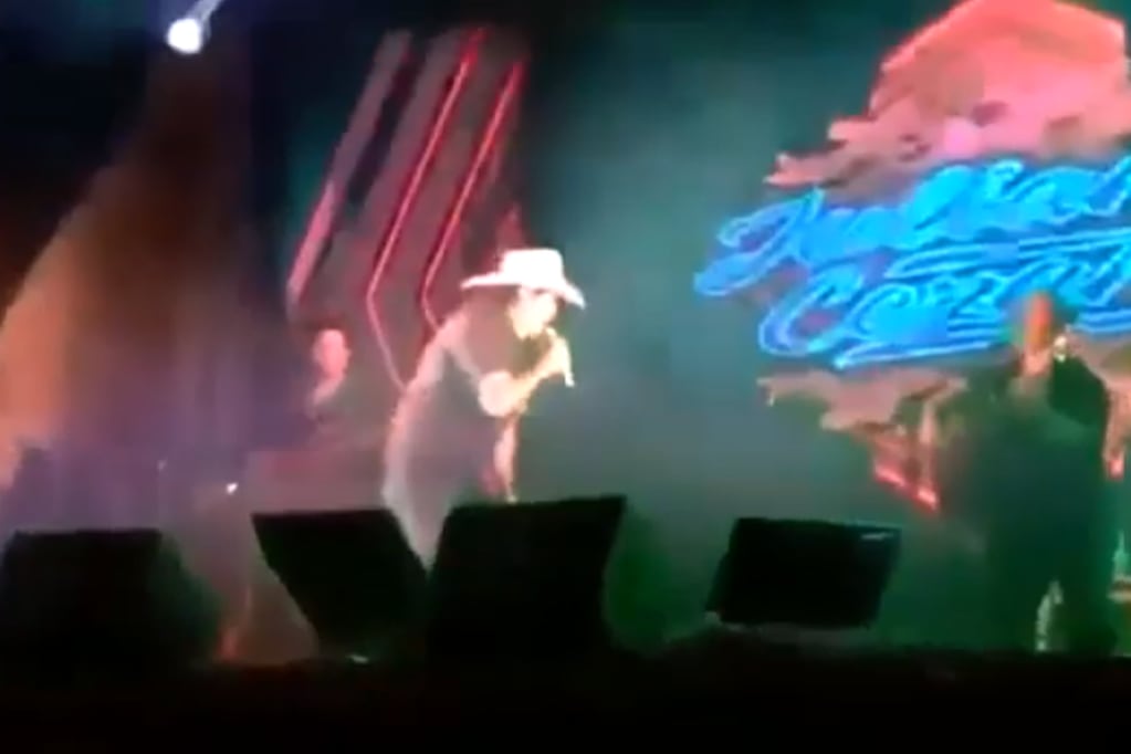 Video: un conocido cantante brasileño sufrió un infarto y murió en pleno concierto