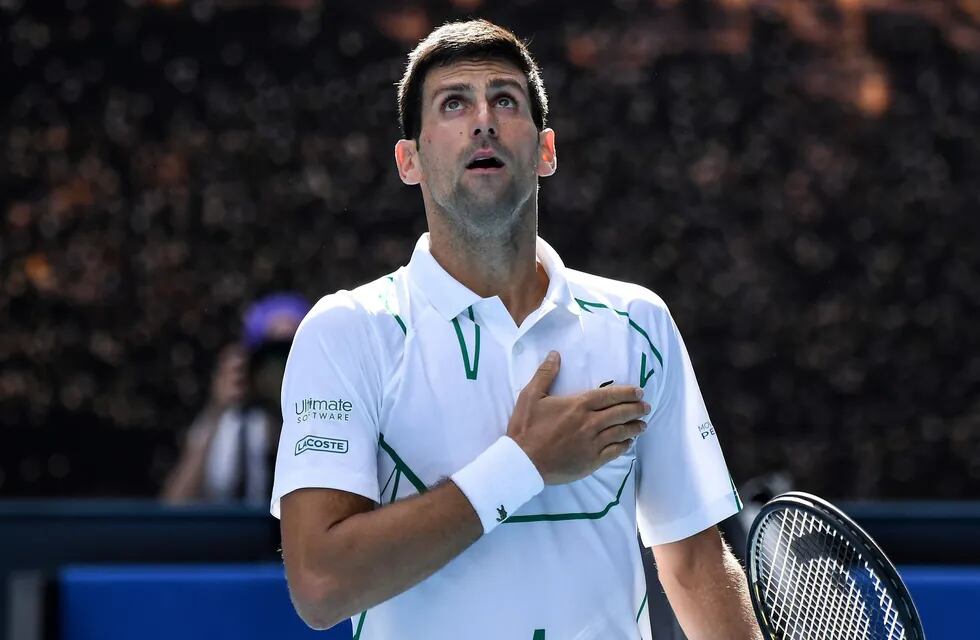 Abierto de Australia: Djokovic se pasea, Federer sufre y Serena dice adiós