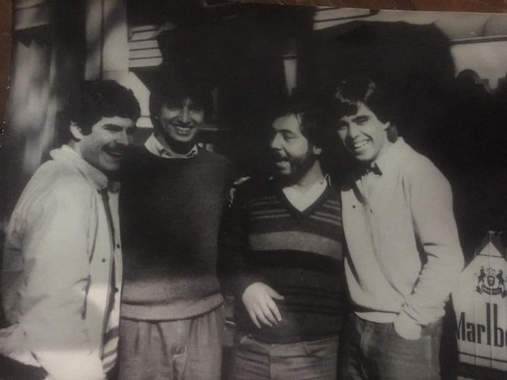 Fernando Ramírez en sus años de estudiante de teatro junto a Jorge Tixeira, Claudio Martínez y Daniel Aye.