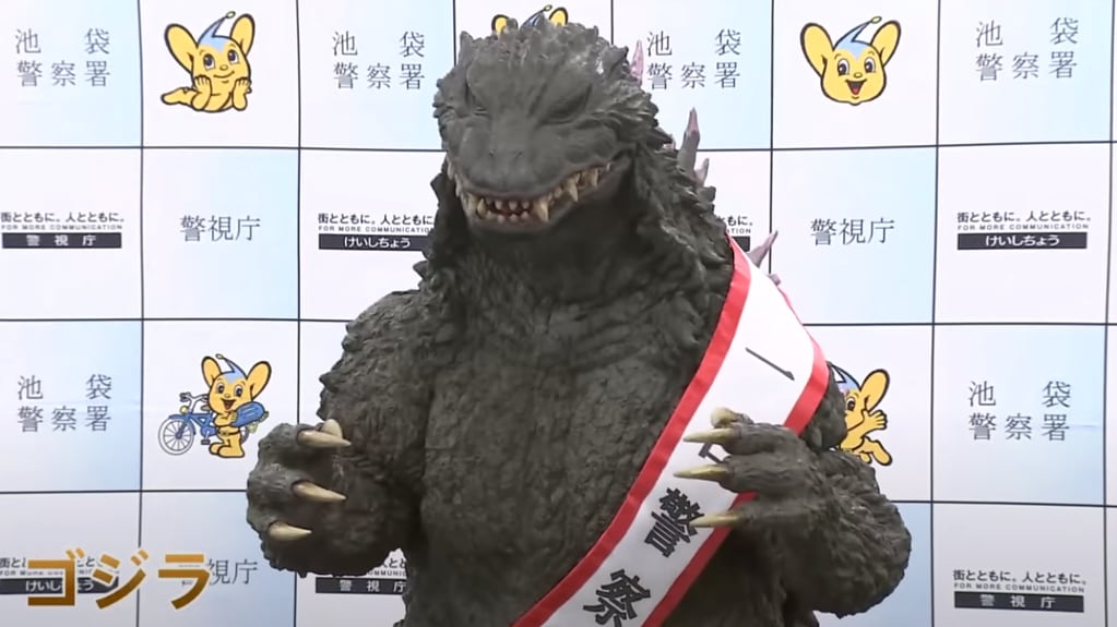 El pasado 16 de marzo, el monstruo más popular de la industria cinematográfica formó parte de una iniciativa de la ciudad de Tokio para promover la seguridad en las transitadas calles de la metrópolis. Foto: Captura video