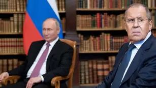 Vladimir Putin y Serguei Lavrov