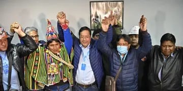 Arce triunfó en las elecciones presidenciales del domingo en Bolivia