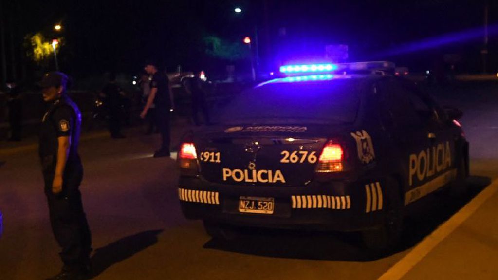 Ataron y golpearon a una familia en Junín durante un asalto y la policía detuvo a uno de los delincuentes. Foto: Imagen ilustrativa