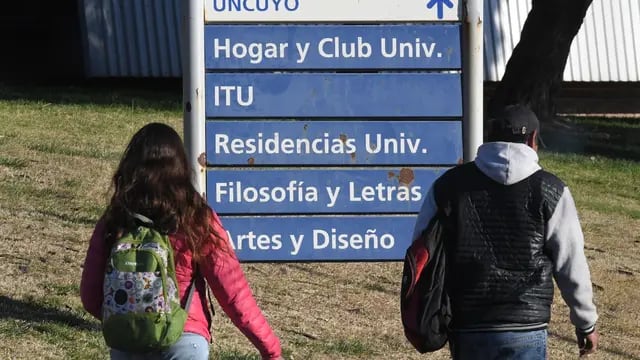 La Universidad Nacional de Cuyo difundió datos sobre la tasa de empleo de sus egresados Orlando Pelichotti  /Archivo Los Andes