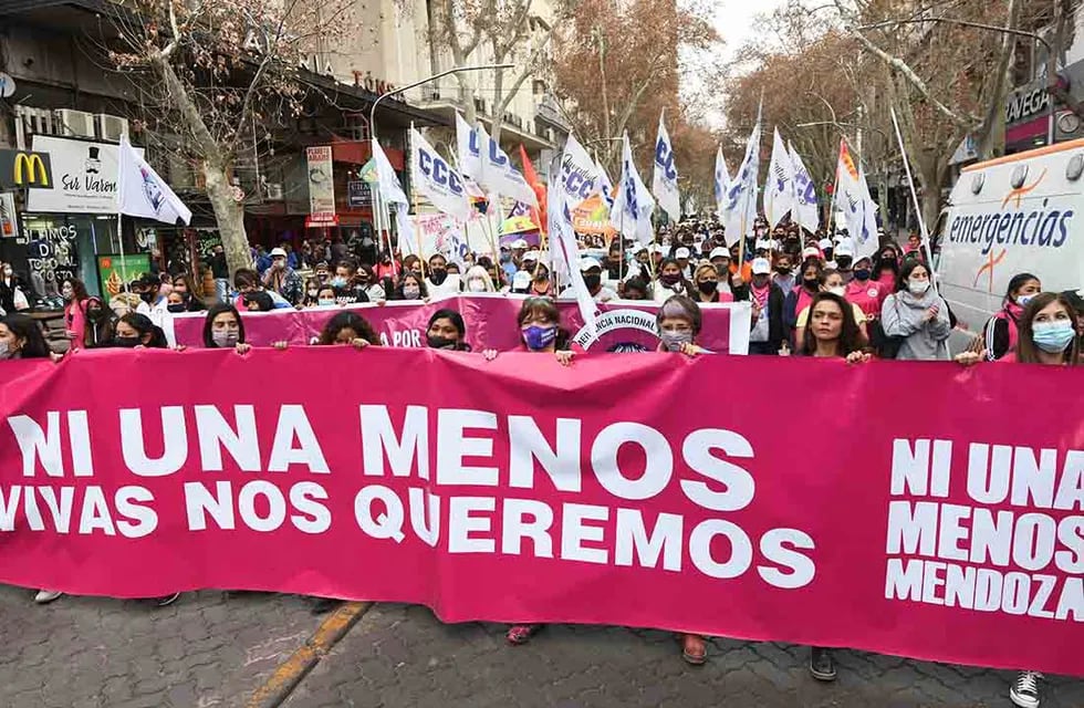 Marcha Ni Una Menos en Mendoza (Foto archivo José Gutiérrez / Los Andes)