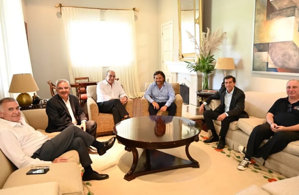 Algunos gobernadores se reunieron con el ministro del Interior, Guillermo Francos