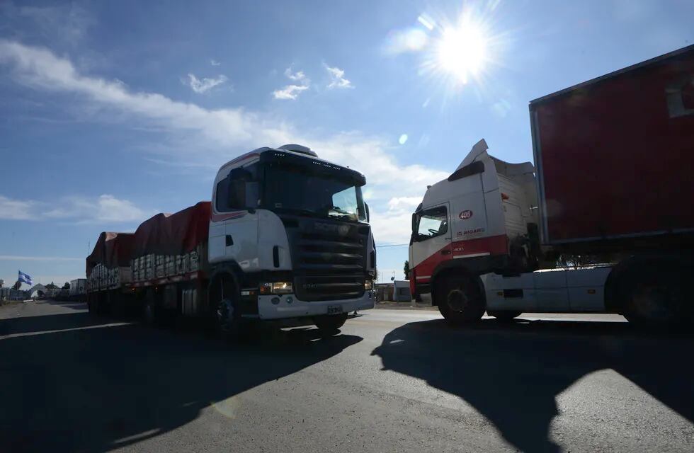 Dos transportistas que ingresaron de manera ilegal a San Luis fueron obligados a volver a Mendoza