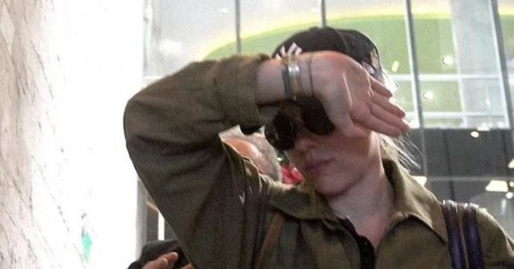 Scarlett Johansson aterrizó en Aeroparque y protagonizó un escándalo con los paparazzis que la aguardaban para fotografiarla\u002E