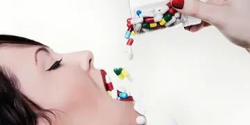 Manipulamos los medicamentos que tenemos en el botiquín casi como si fueran caramelos sin saber cuán peligroso puede ser al pasar el tiempo.