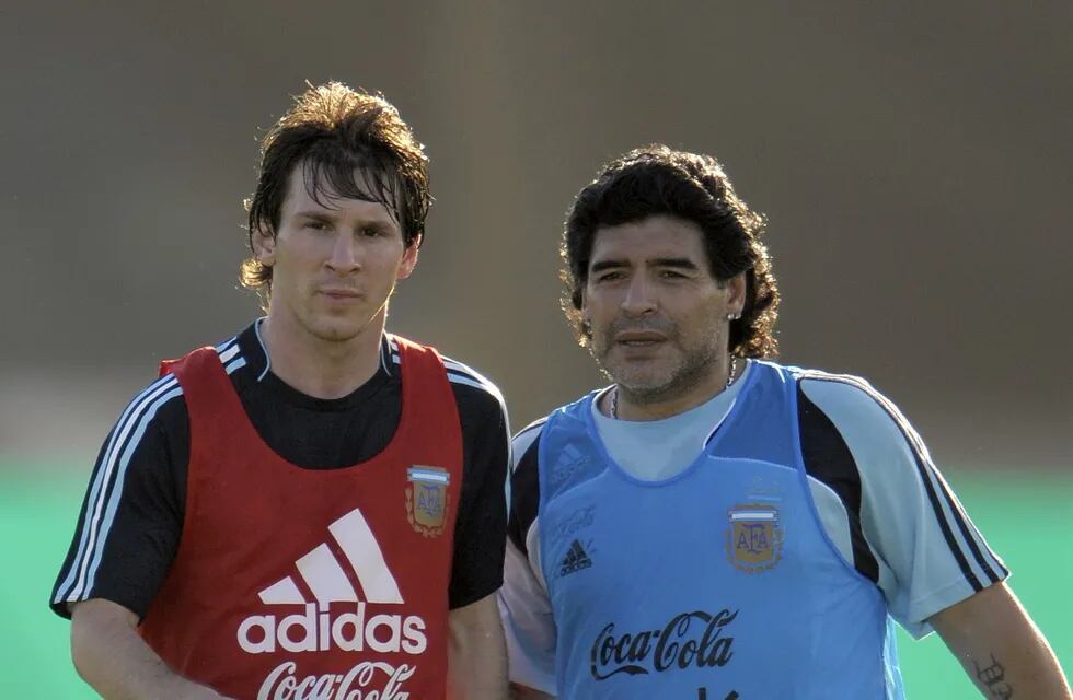 Diego Maradona dirigió a Lionel Messi en el Mundial de Sudáfrica 2010.