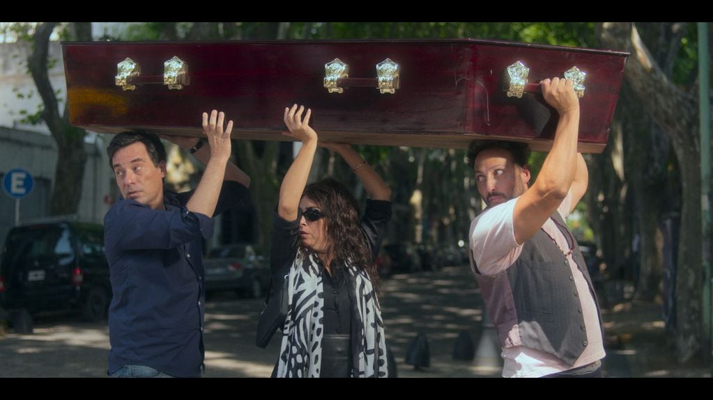 Natalia Oreiro protagoniza "Casi Muerta", una comedia negra, dirigida por Fernán Mirás