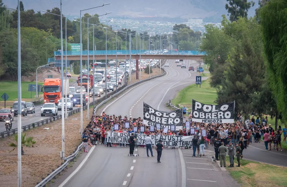 Unidad Piquetera anunció una jornada de protesta en todo el país.
 
Foto: Ignacio Blanco / Los Andes