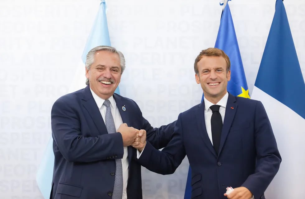 Alberto Fernández junto a Emmanuel Macron en el G20 
Foto Presidencia