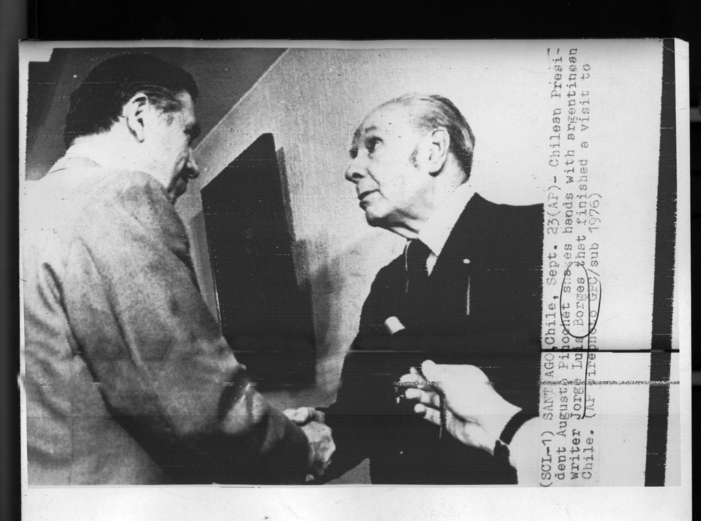 Augusto Pinochet y Jorge Luis Borges - 