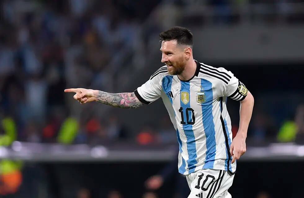 Lionel Messi festejando uno de sus goles en la selección argentina ante Curazao. (Sportscenter)