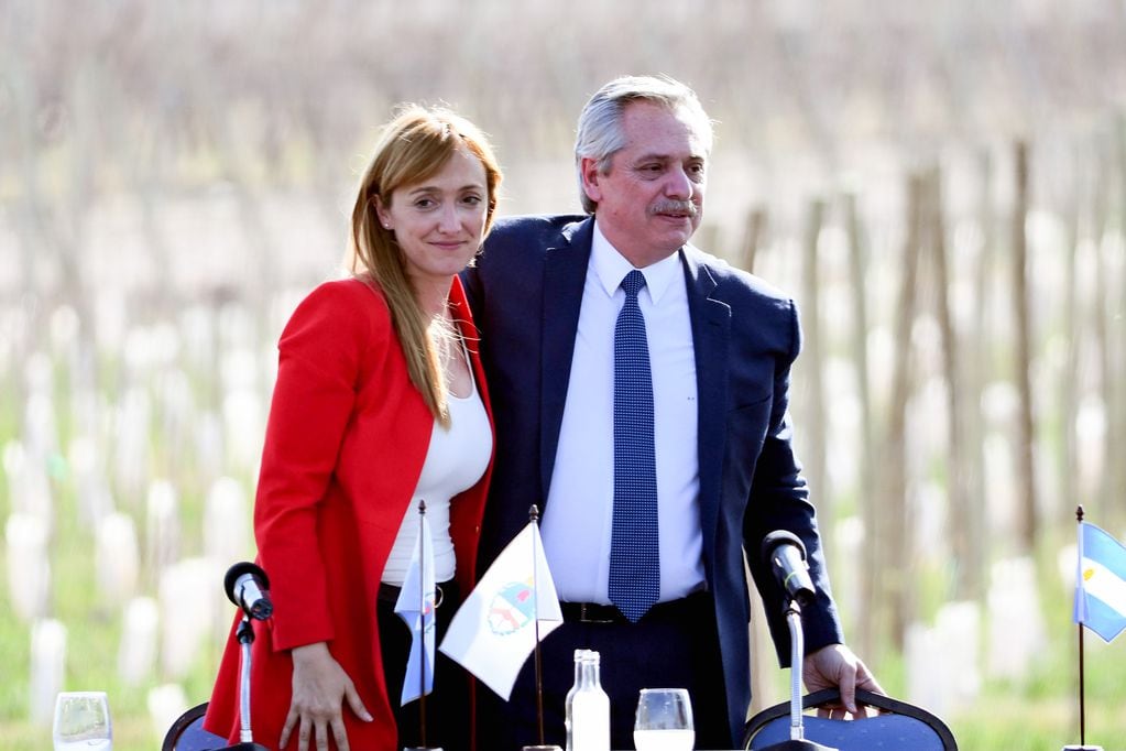 Fernández Sagasti, junto a Alberto Fernández en la campaña 2019 - 