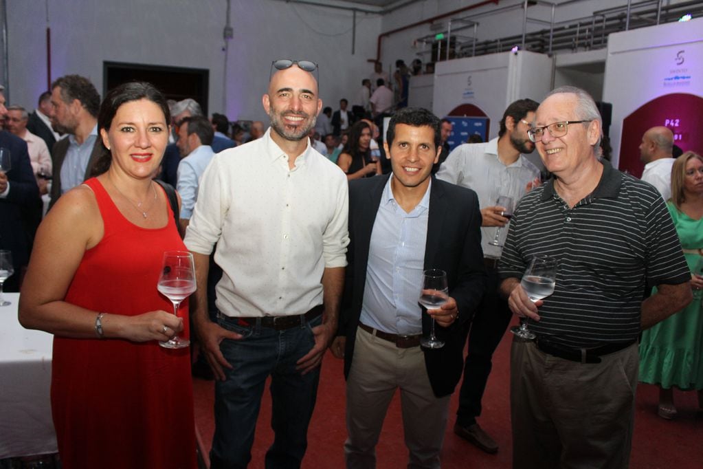Victoria Acosta, Germán Di Césare, Alejandro Montarce y Javier Merino.