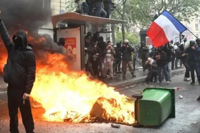 Choques entre manifestantes y la Policía en Francia en la marcha del 1° de mayo: reclaman mejoras salariales y justicia social